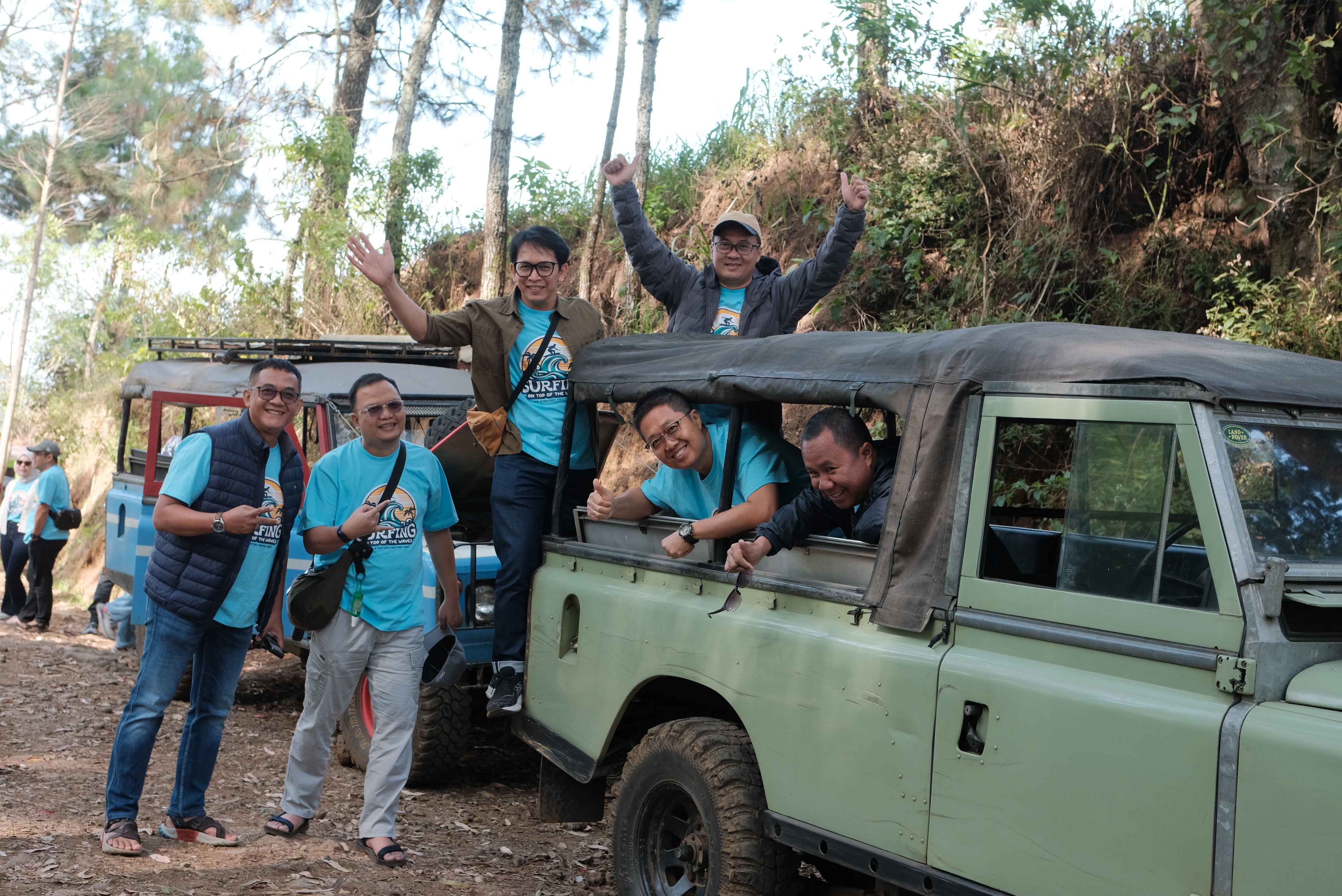 Peserta gathering berfoto bersama